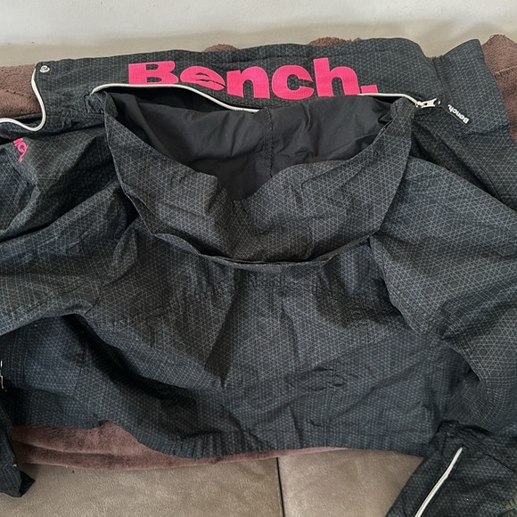 Women’s Bench spring jacket - Picture 3 of 3